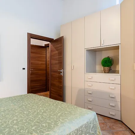 Bagni Pancaldi Sea View Apartment! *